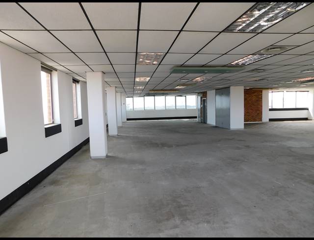 2,000M² OFFICE TO LET IN FERNDALE